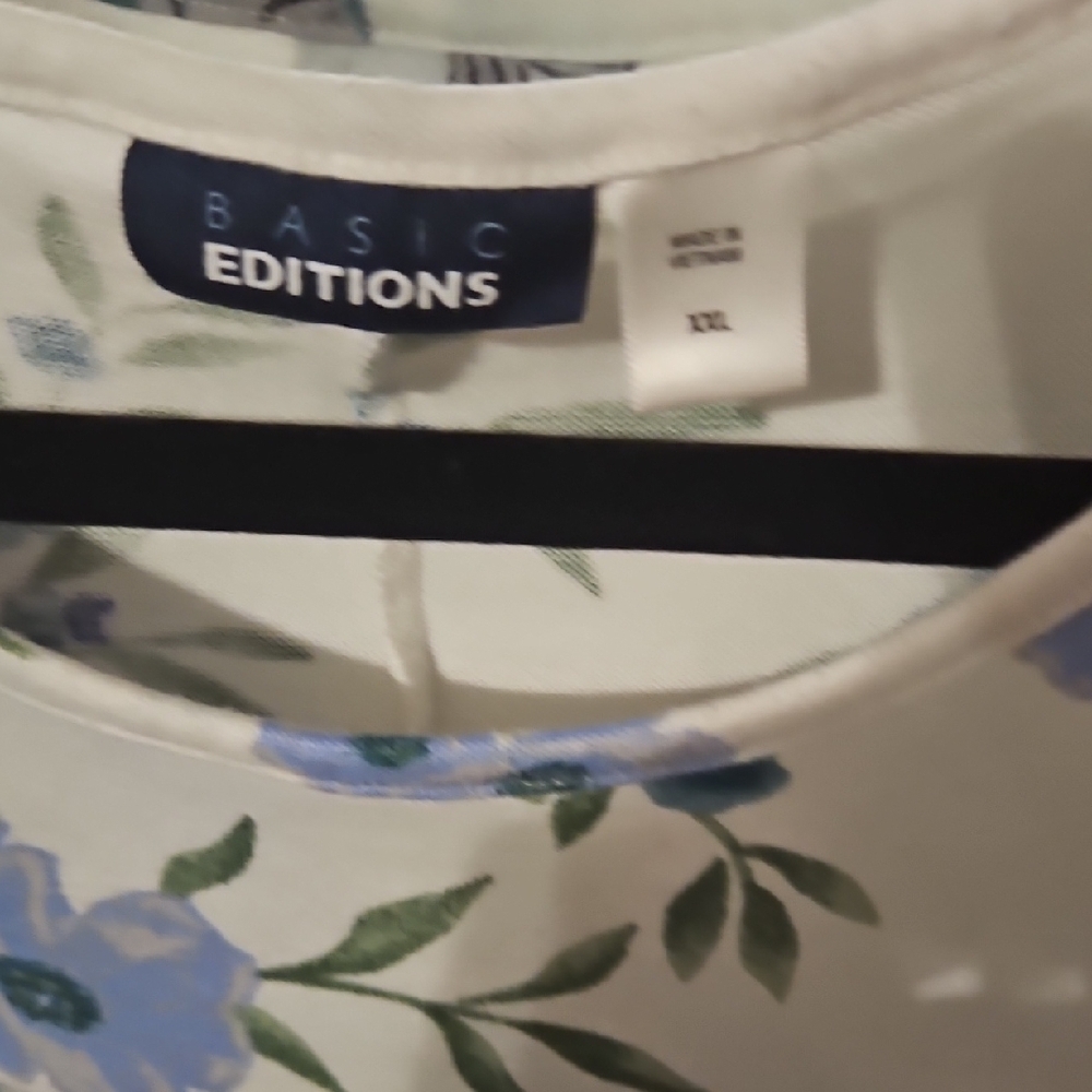 Floral Print Women's Top - White and Blue - Picture 3 of 5